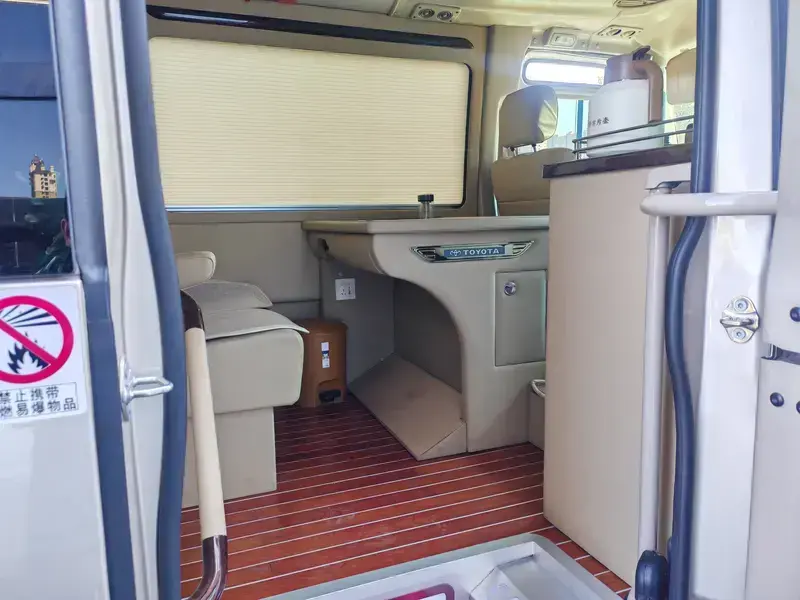 2020 Toyota Coaster с пробегом 17 000 км