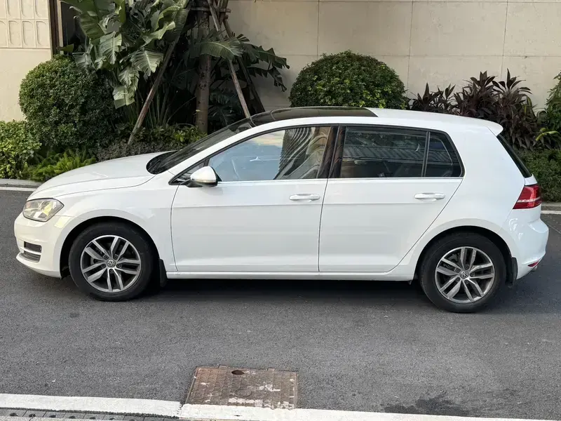 2016 Volkswagen Golf Electric с пробегом 70 000 км