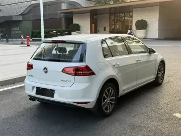 2016 Volkswagen Golf Electric с пробегом 70 000 км