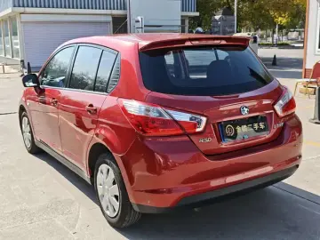 2015 Nissan R50 с пробегом 75 000 км