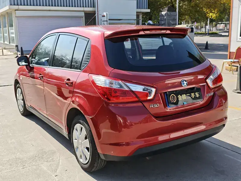 2015 Nissan R50 с пробегом 75 000 км