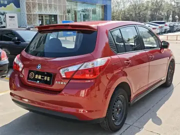 2015 Nissan R50 с пробегом 75 000 км