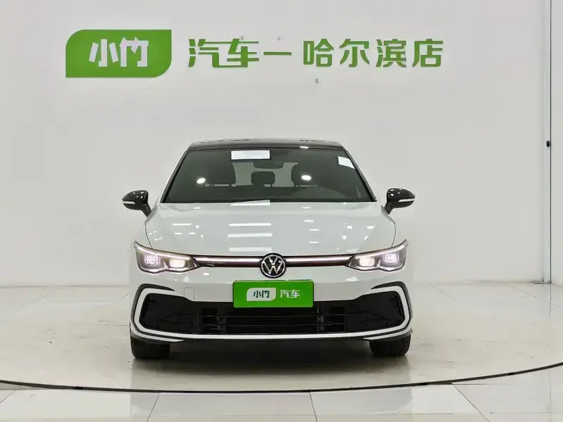 2023 Volkswagen Golf Electric с пробегом 12 000 км