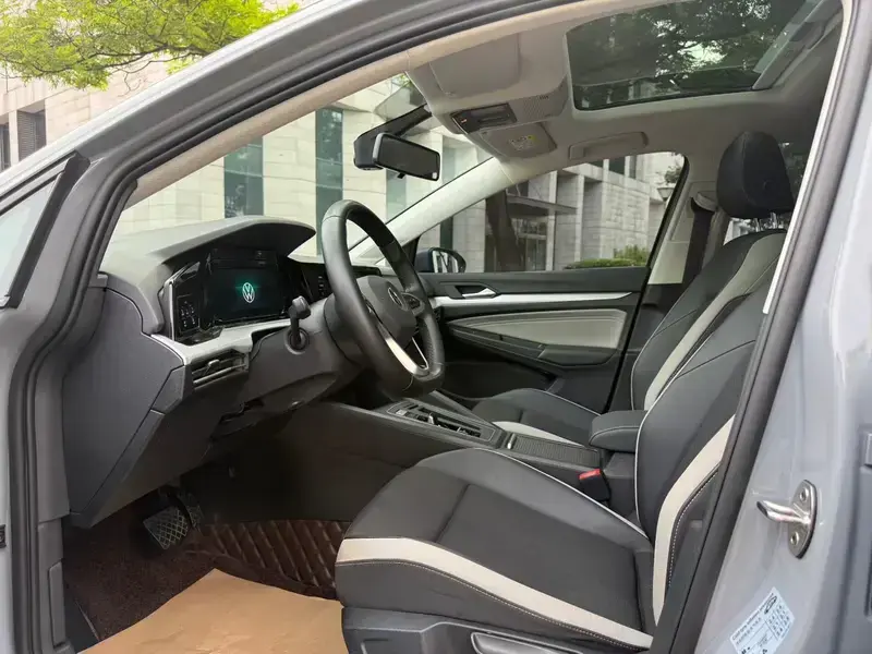 2021 Volkswagen Golf Electric с пробегом 89 000 км