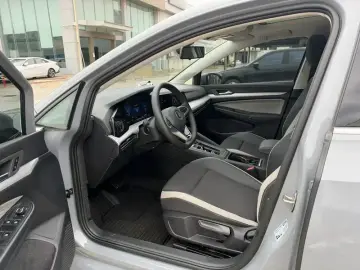 2021 Volkswagen Golf Electric с пробегом 40 000 км