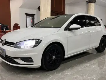Volkswagen Golf Electric