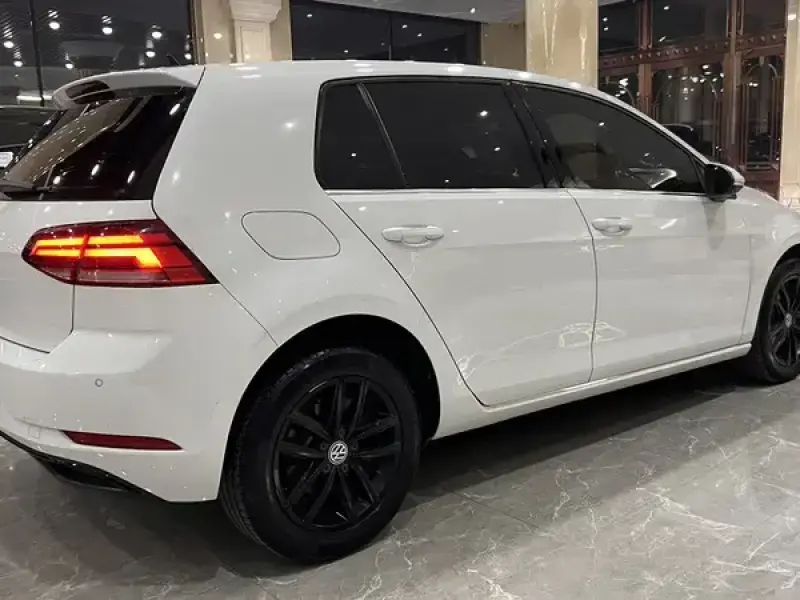 2019 Volkswagen Golf Electric с пробегом 120 000 км