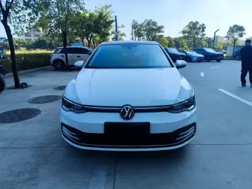 2023 Volkswagen Golf Electric с пробегом 27 700 км