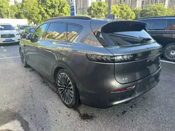 2025 Voyah FE с пробегом 18 000 км