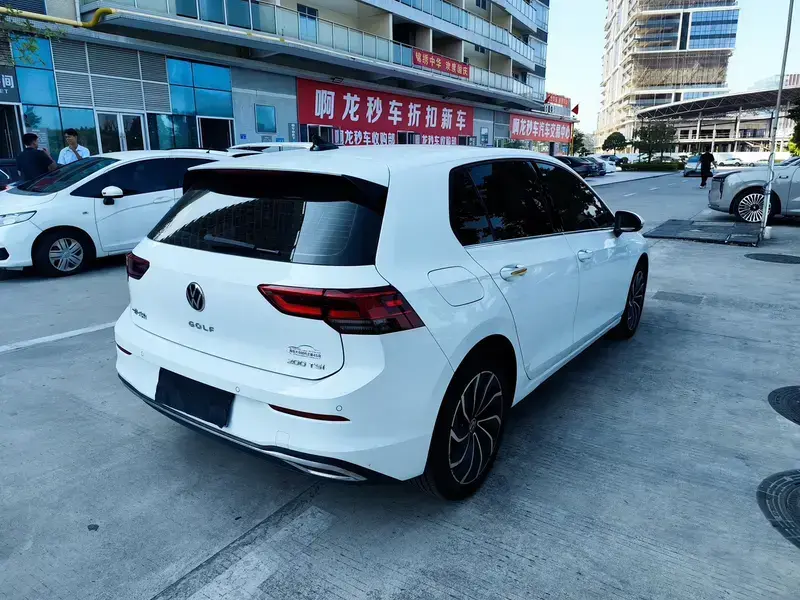 2023 Volkswagen Golf Electric с пробегом 27 700 км