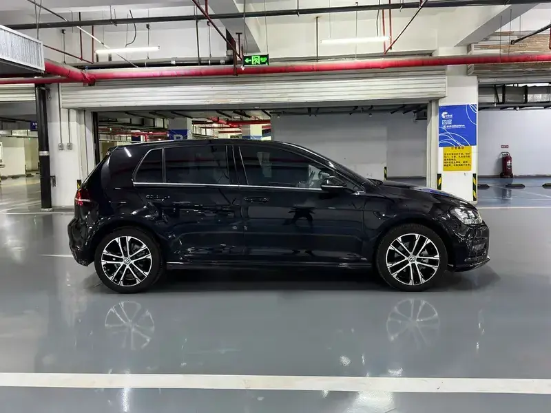2016 Volkswagen Golf Electric с пробегом 45 000 км