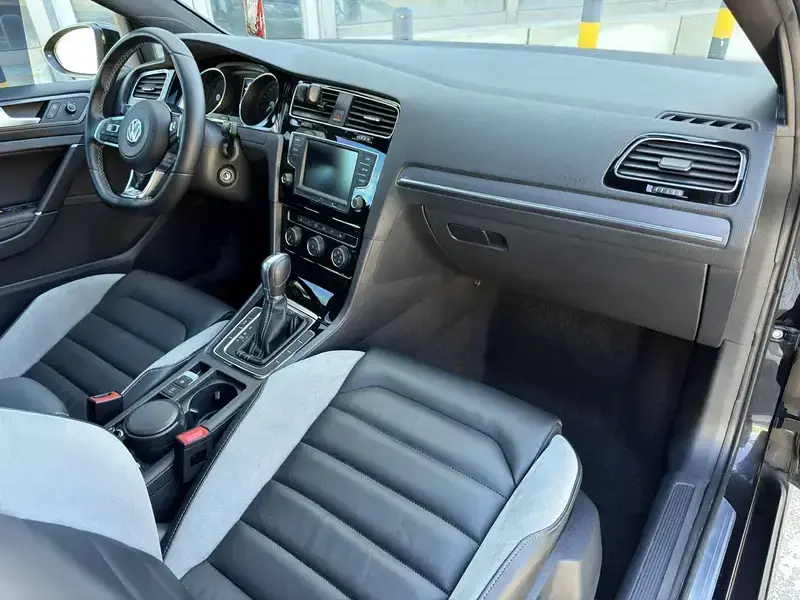 2016 Volkswagen Golf Electric с пробегом 45 000 км