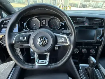 2016 Volkswagen Golf Electric с пробегом 45 000 км