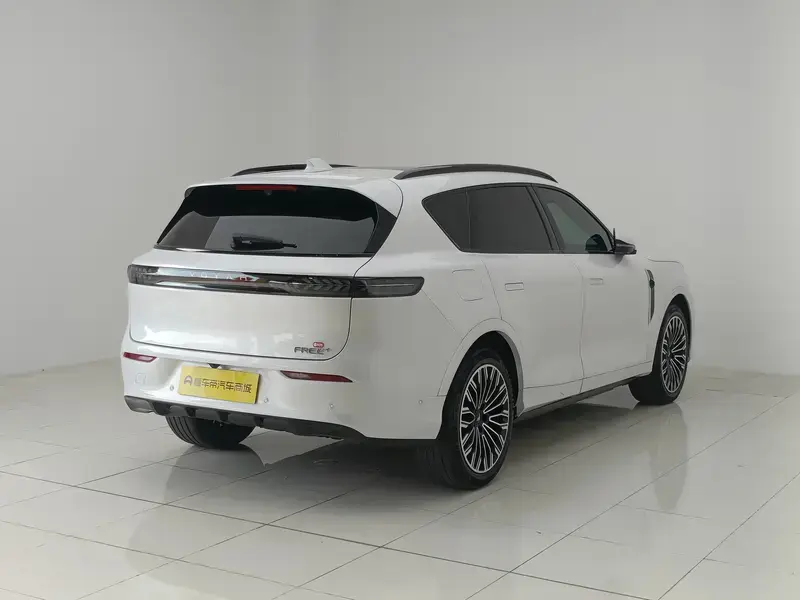 2025 Voyah FE с пробегом 38 700 км