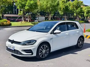 Volkswagen Golf Electric