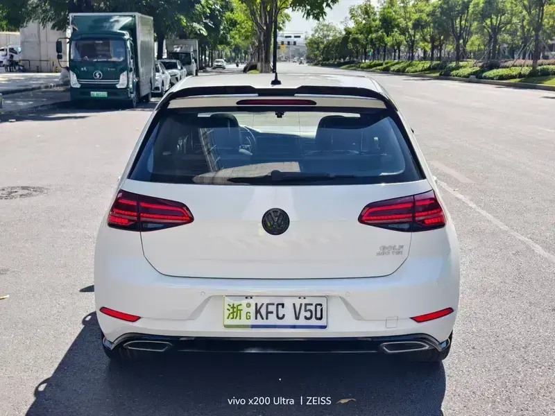 2020 Volkswagen Golf Electric с пробегом 112 000 км