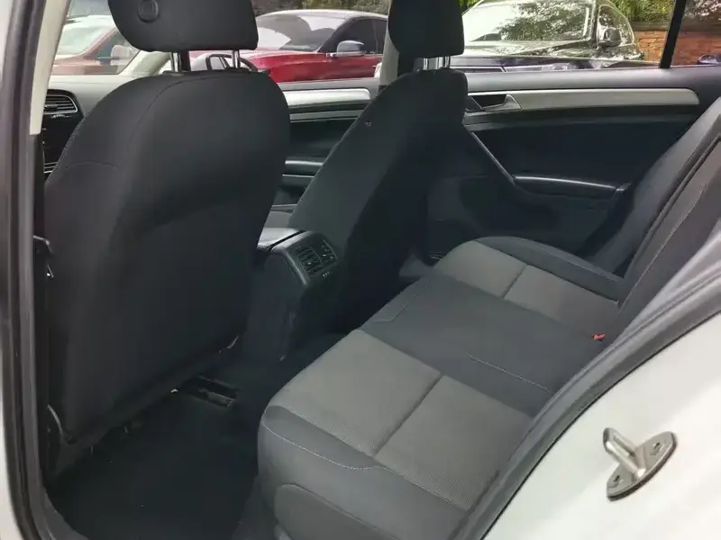 2018 Volkswagen Golf Electric с пробегом 80 000 км