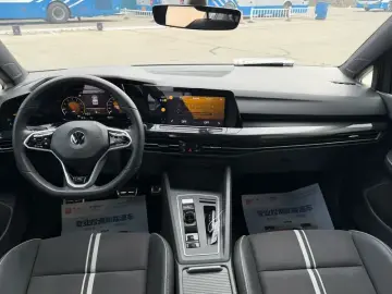 2023 Volkswagen Golf Electric с пробегом 48 000 км