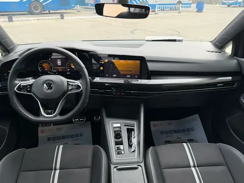 2023 Volkswagen Golf Electric с пробегом 48 000 км