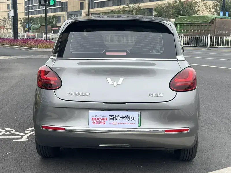 2023 Wuling Wuling Bingo с пробегом 15 000 км