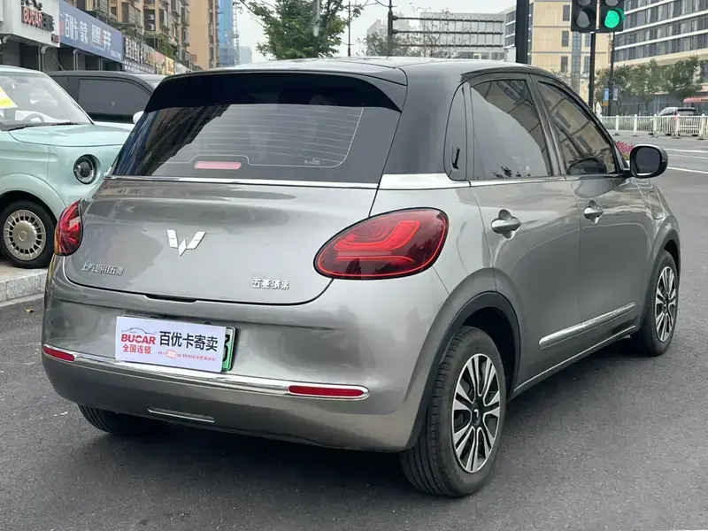 2023 Wuling Wuling Bingo с пробегом 15 000 км