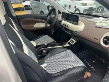 2023 Wuling Wuling Bingo с пробегом 15 000 км
