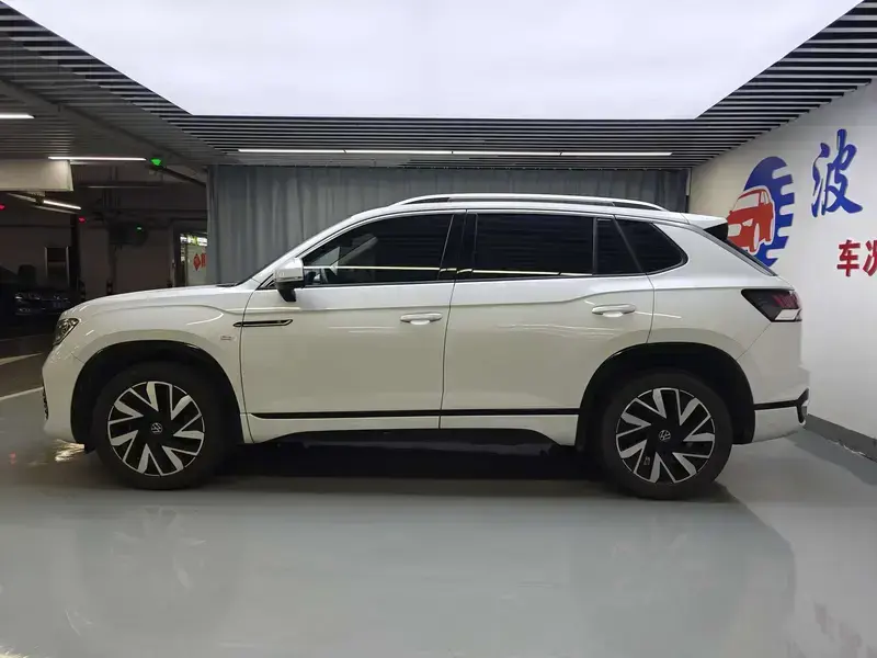 2023 Volkswagen Tanyue L PHEV с пробегом 42 000 км