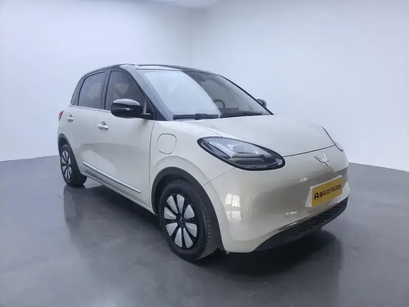 2023 Wuling Wuling Bingo с пробегом 17 800 км