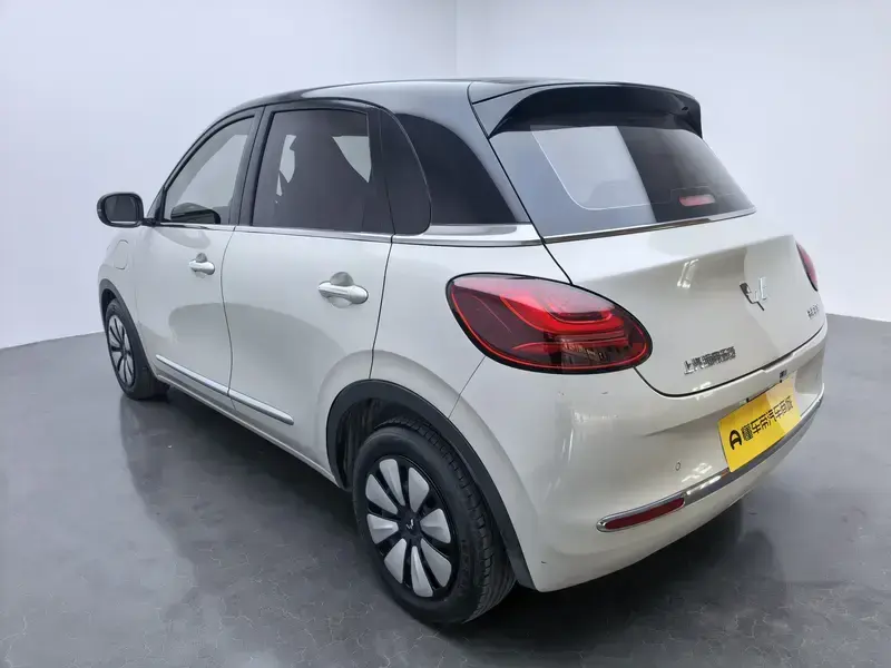 2023 Wuling Wuling Bingo с пробегом 17 800 км