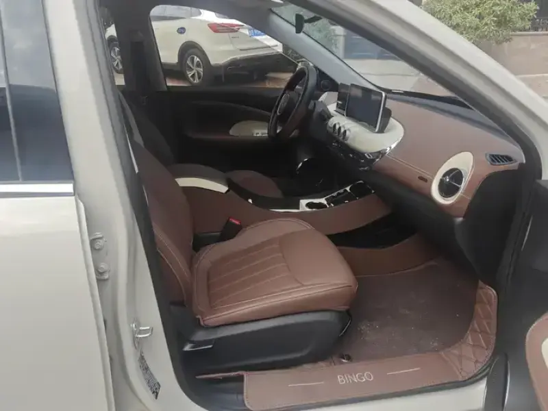 2024 Wuling Wuling Bingo с пробегом 14 000 км
