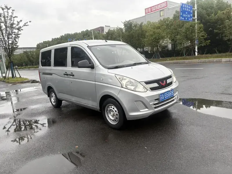 2015 Wuling Wuling Rongguang V с пробегом 65 000 км