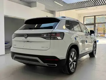 2023 Volkswagen Tanyue L PHEV с пробегом 42 000 км