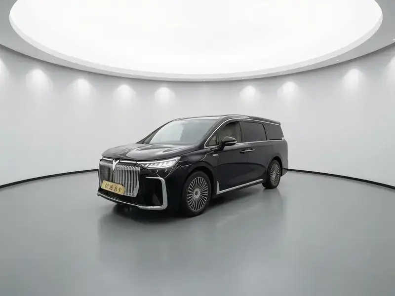 2025 Voyah Dreamer с пробегом 22 400 км