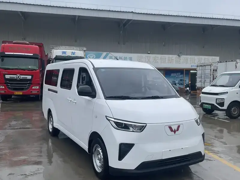 2024 Wuling Wuling Yangguang с пробегом 17 600 км