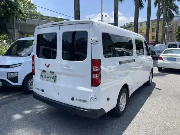 2025 Wuling Wuling Yangguang с пробегом 14 000 км