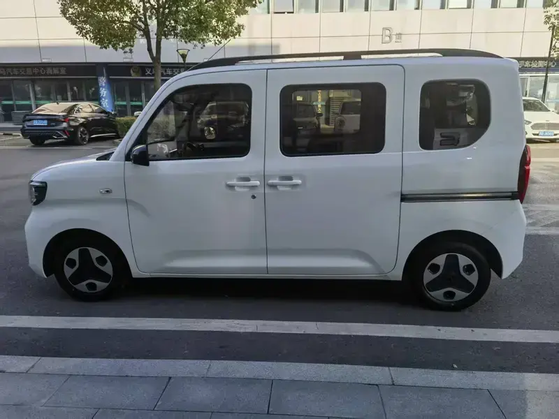 2025 Wuling Wuling Zhiguang NEV с пробегом 30 000 км