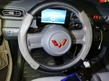 2025 Wuling Wuling Zhiguang NEV с пробегом 22 300 км