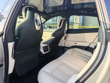 2025 Xiaomi Xiaomi SUV с пробегом 13 000 км