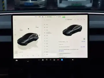 2023 Tesla Model 3 с пробегом 27 800 км