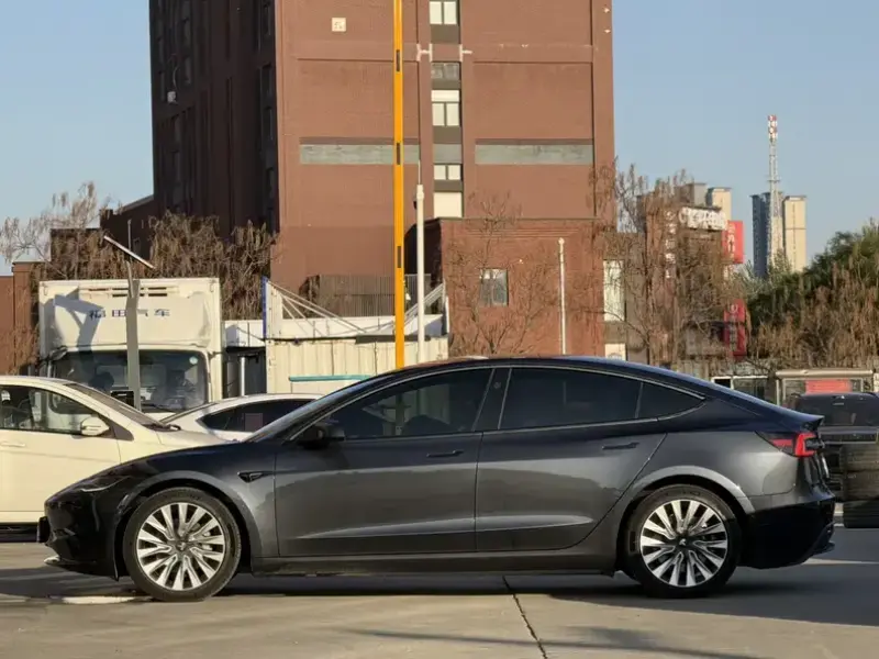 2023 Tesla Model 3 с пробегом 56 000 км
