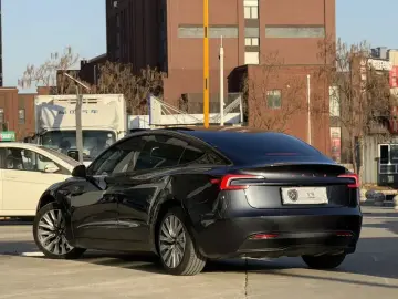 2023 Tesla Model 3 с пробегом 56 000 км