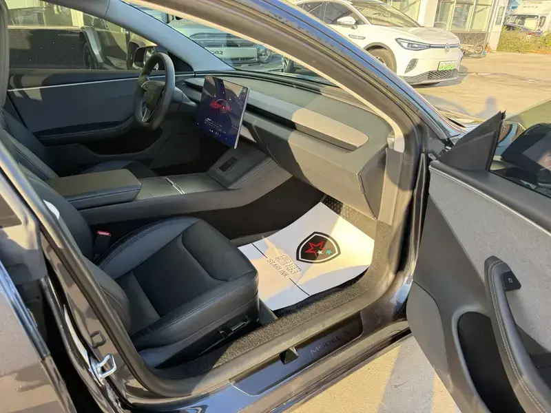 2023 Tesla Model 3 с пробегом 56 000 км