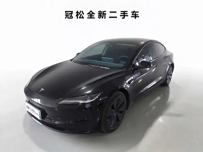 2023 Tesla Model 3 с пробегом 28 000 км