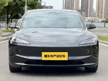 2023 Tesla Model 3 с пробегом 13 100 км