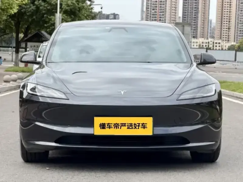 2023 Tesla Model 3 с пробегом 13 100 км