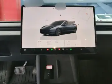 2023 Tesla Model 3 с пробегом 13 100 км