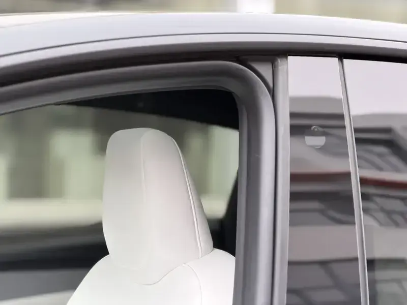 2025 Tesla Model Y с пробегом 22 000 км