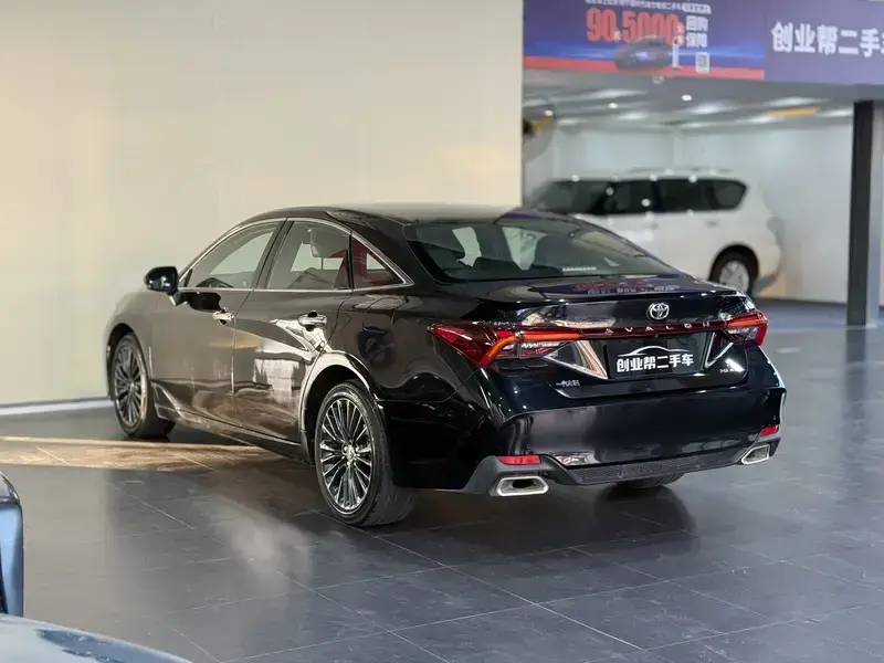 2019 Toyota Avalon с пробегом 74 000 км