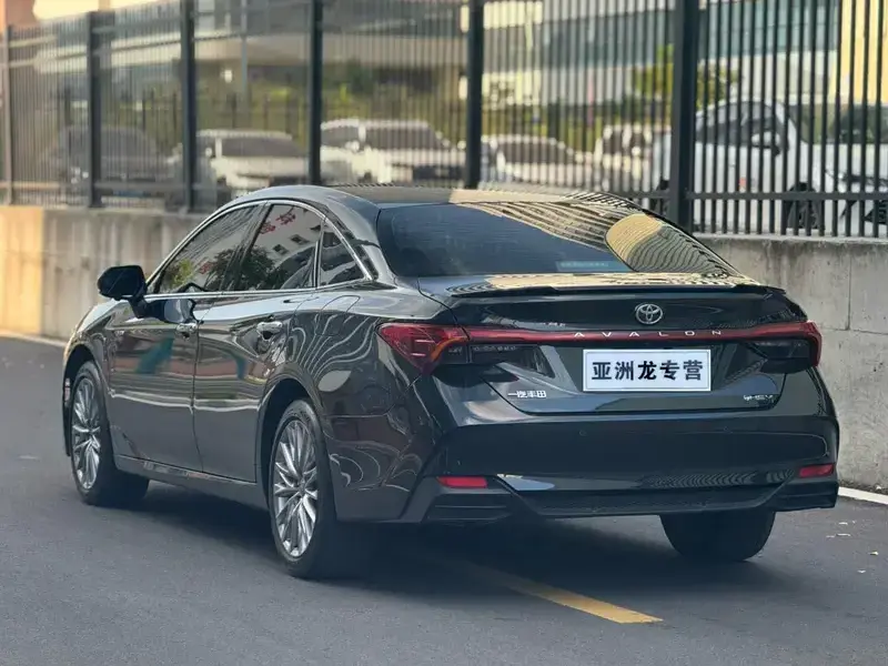 2024 Toyota Avalon с пробегом 50 000 км