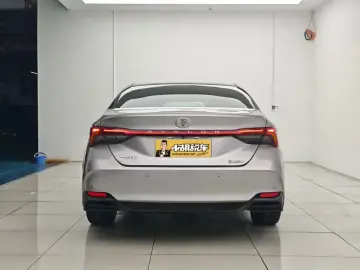 2024 Toyota Avalon с пробегом 9 900 км